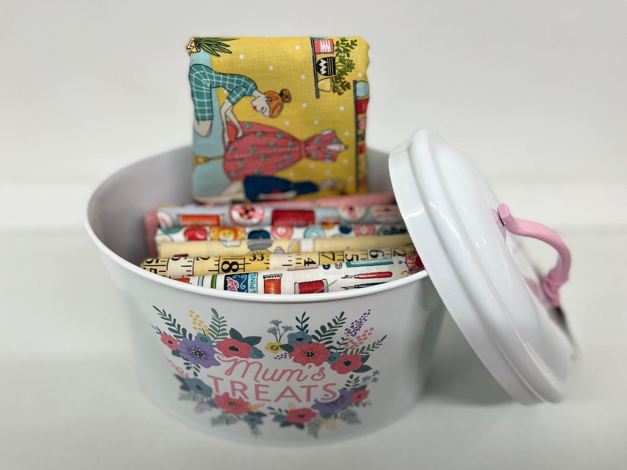 Mum's Treat Sewing Room Collection Gift Tin 