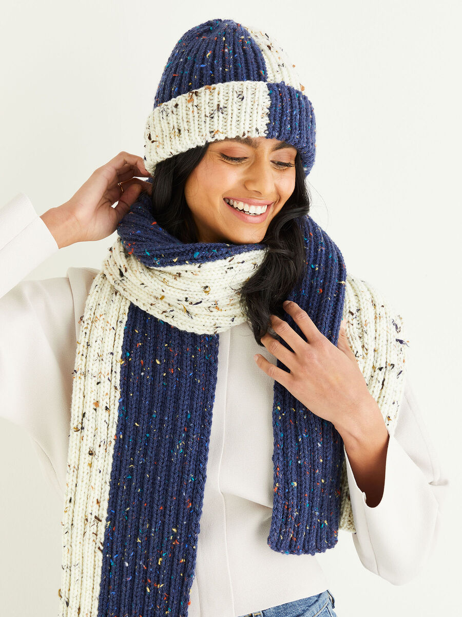 Colour Block Hat & Scarf In Hayfield Bonus Chunky Tweed Pattern 10338