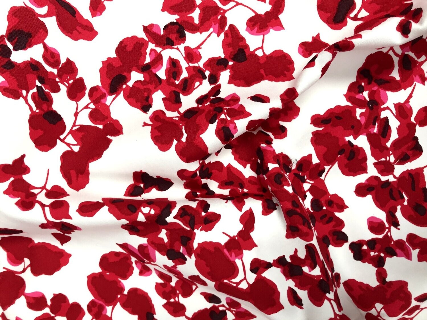 Cotton Sateen Stretch Jardin Red Flowers on White 