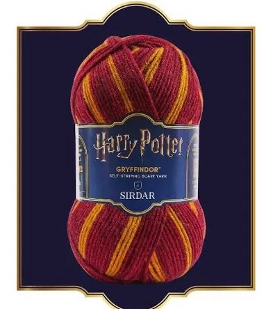 HARRY POTTER™ SELF-STRIPING SCARF YARN GRYFFINDOR